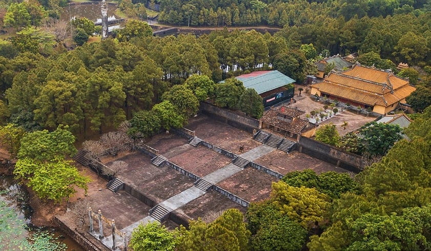 Tomb of Emperor Thieu Tri